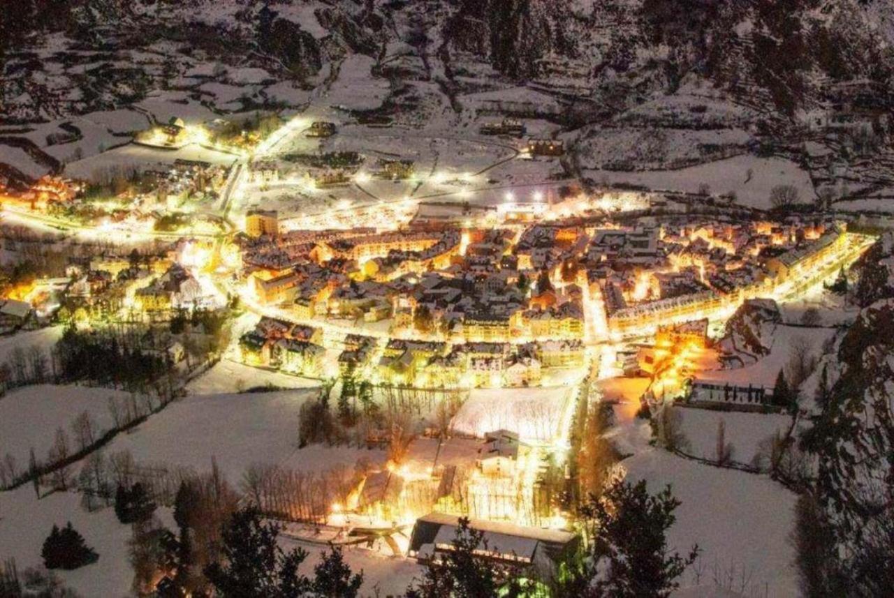 Apartament Escuadros Benasque Zewnętrze zdjęcie